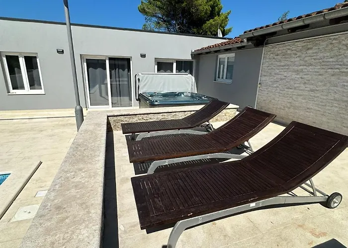 Villa Monte Magno *